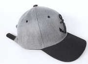  Siperlikli, ayarlanabilir, işlemeli şapka. GTİP 65050030 AB BTB görseli