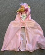  Unicorn kapüşonlu çocuk pelerini. GTİP 61143000 AB BTB görseli 1