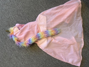  Unicorn kapüşonlu çocuk pelerini. GTİP 61143000 AB BTB görseli 2