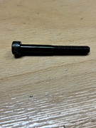  Siyah M6 çelik montaj vidası. GTİP 73181568 AB BTB görseli